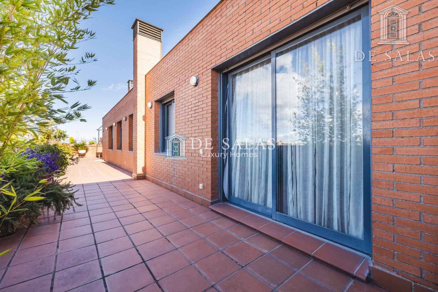 image_399540_8.jpg Ático con terraza de 90 m2 en Campo de las Naciones