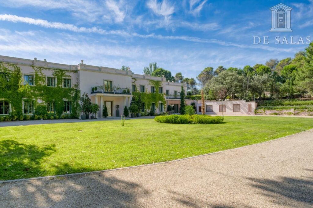 Chalet independiente de lujo en La Moraleja- 2200m2