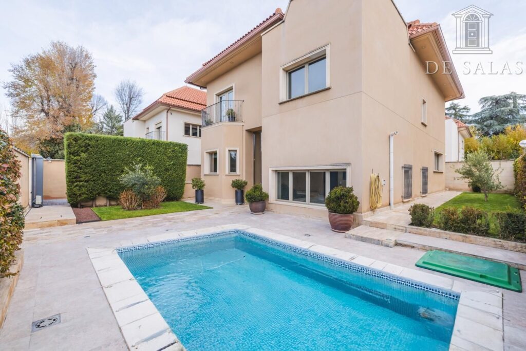 Espléndido chalet pareado en Fuentelarreina