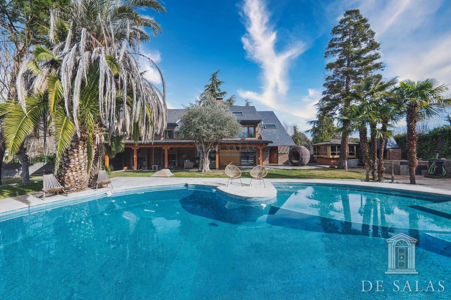 Luxury independent villa in Fuente del Fresno – 512 m2