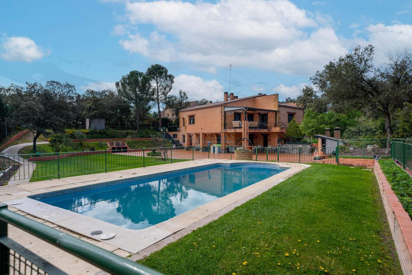 Villa indépendante de luxe à Ciudalcampo – 545 m2