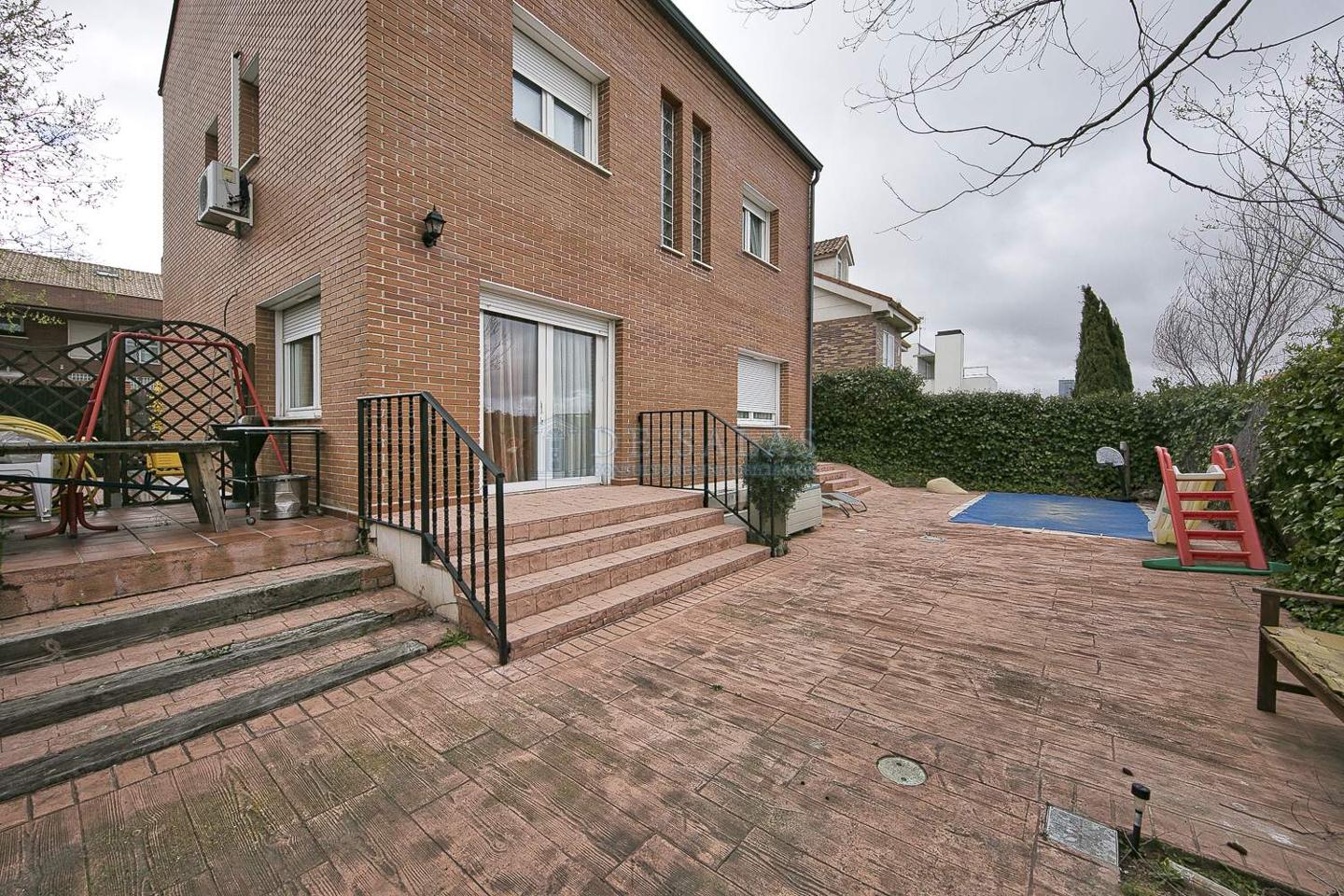 Casa Chalet en venta en Madrid de 348m2 REF:MIV01604
