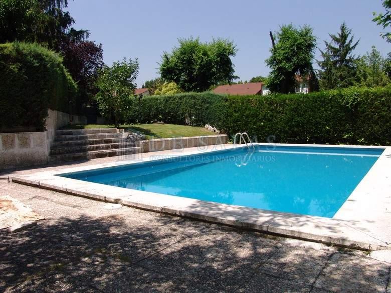 Casa Chalet en venta en Madrid de 300m2 REF:MIV01420
