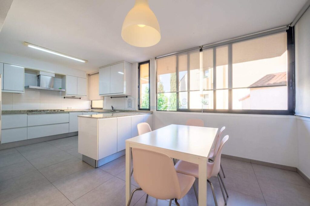 Casa Chalet en venta en Alcobendas de 325m2 REF:MOV03282