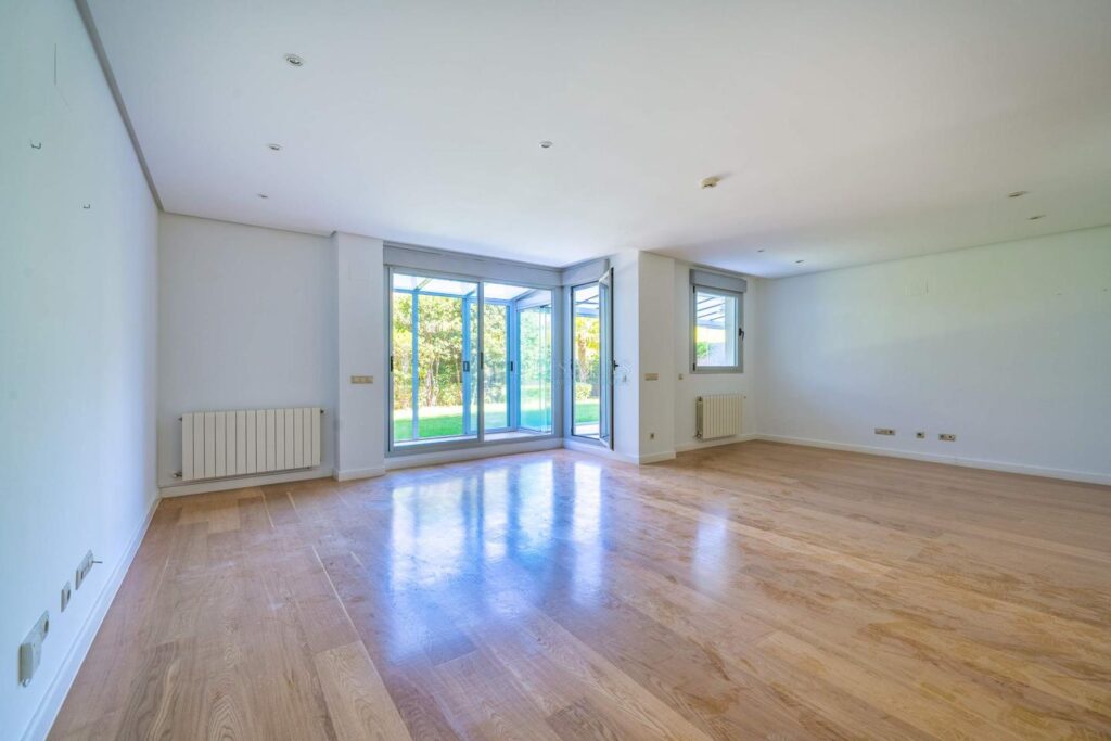 Piso en venta en Alcobendas de 200m2 REF:MOV03265