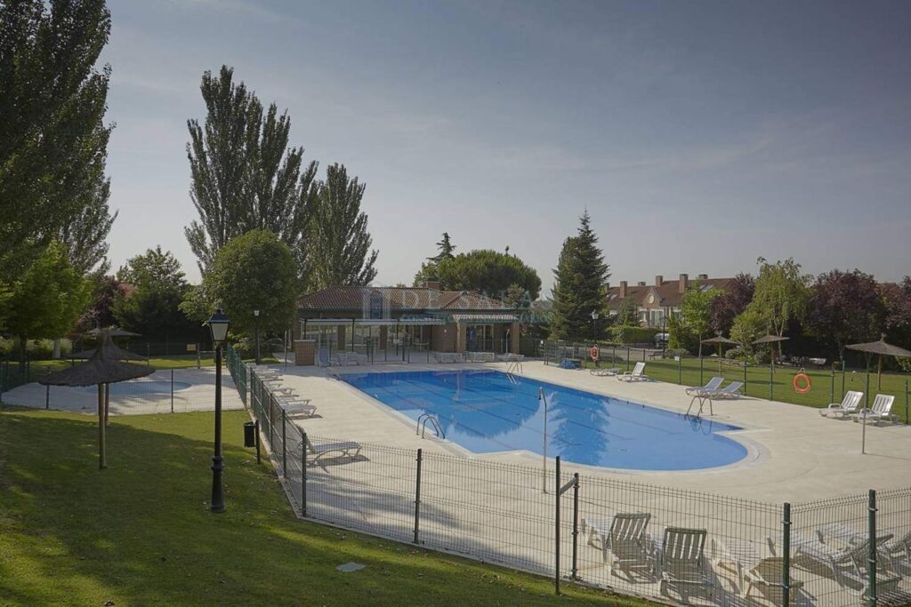 Casa Chalet en venta en Alcobendas de 350m2 REF:MOV03067