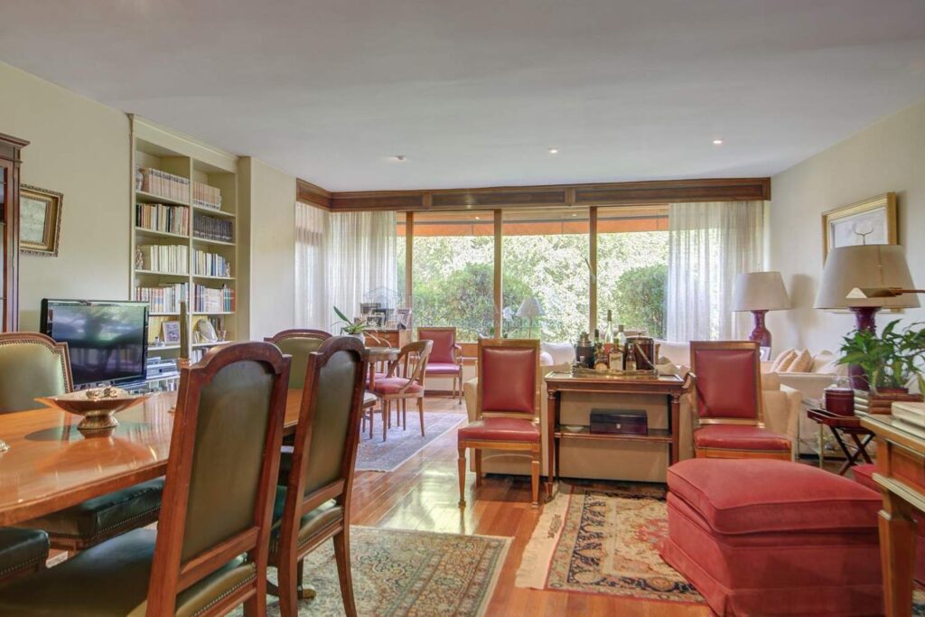 Piso en venta en Alcobendas de 213m2 REF:MOV02804