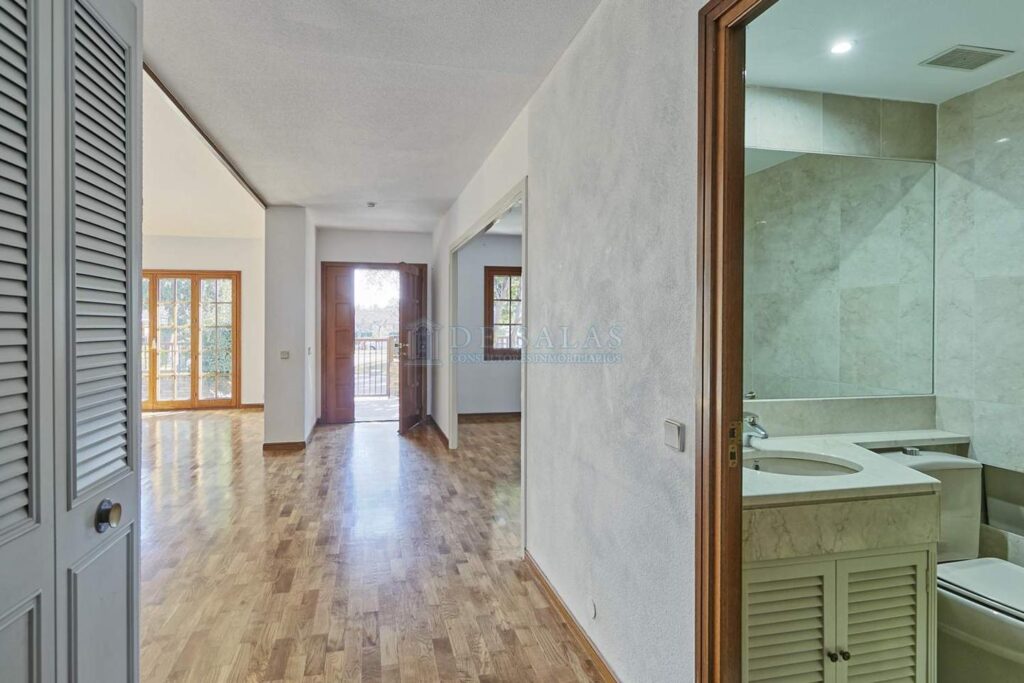 Casa Chalet en venta en Alcobendas de 370m2 REF:MOV02761