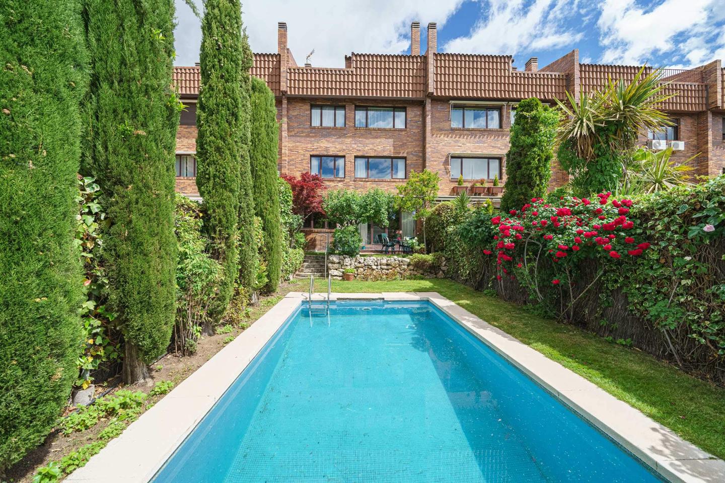 Casa Chalet en venta en Madrid de 385m2 REF:MIV01832