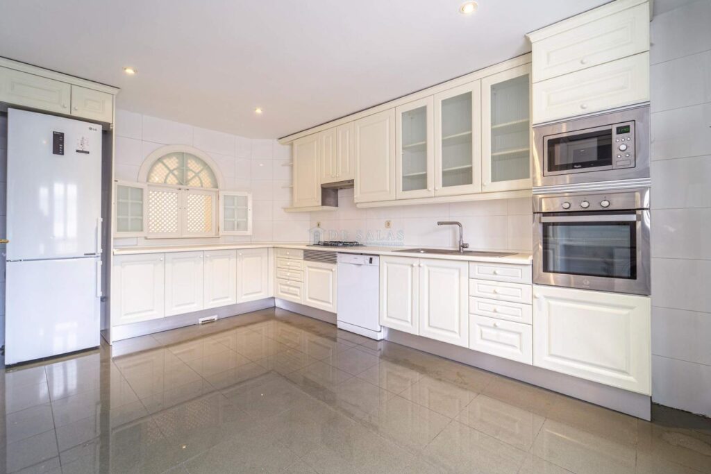 Casa Chalet en venta en Madrid de 352m2 REF:MIV01755