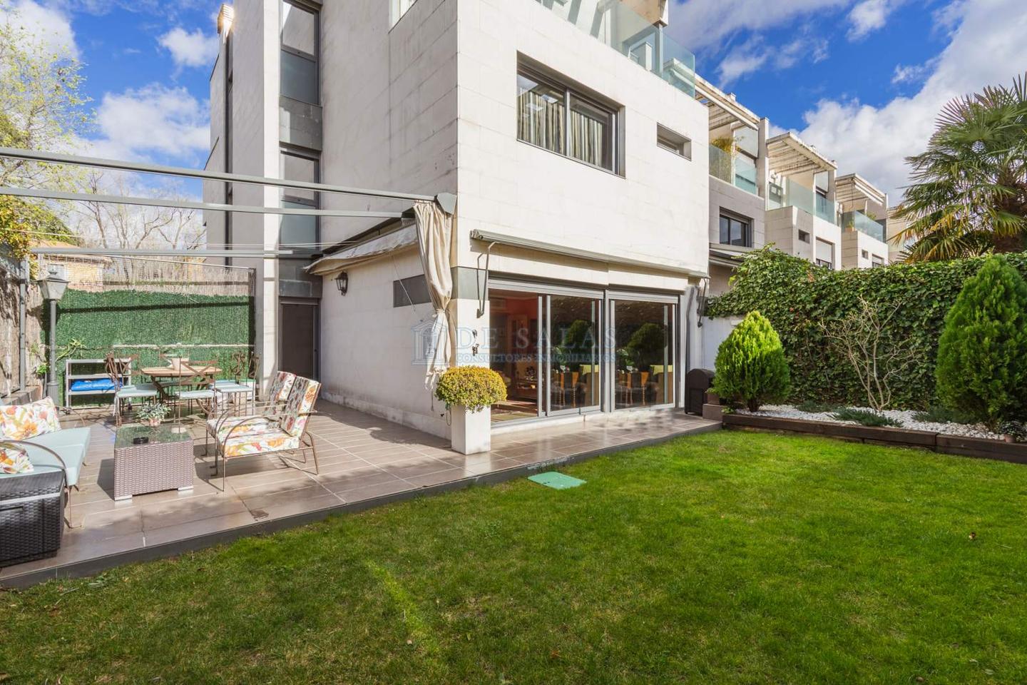 Casa Chalet en venta en Madrid de 330m2 REF:MIV01765