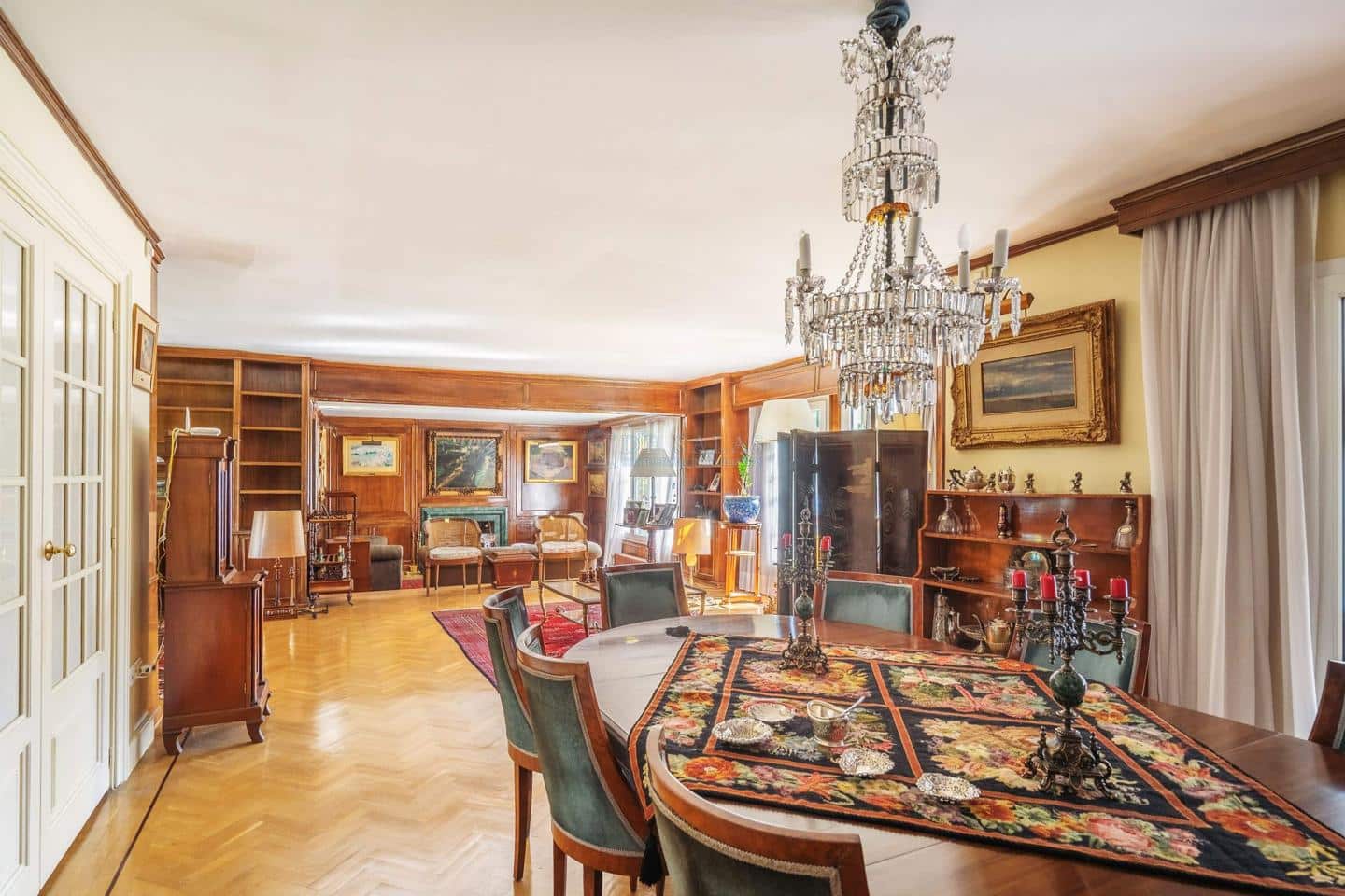 Casa Chalet en venta en Madrid de 330m2 REF:MIV01790