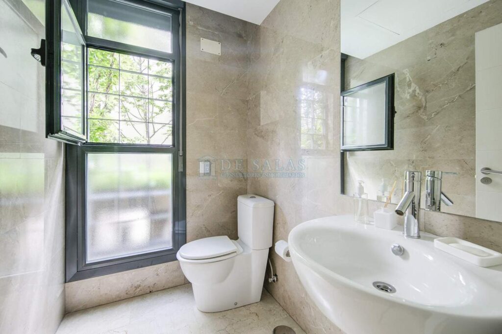 Casa Chalet en venta en Madrid de 393m2 REF:MIV01624