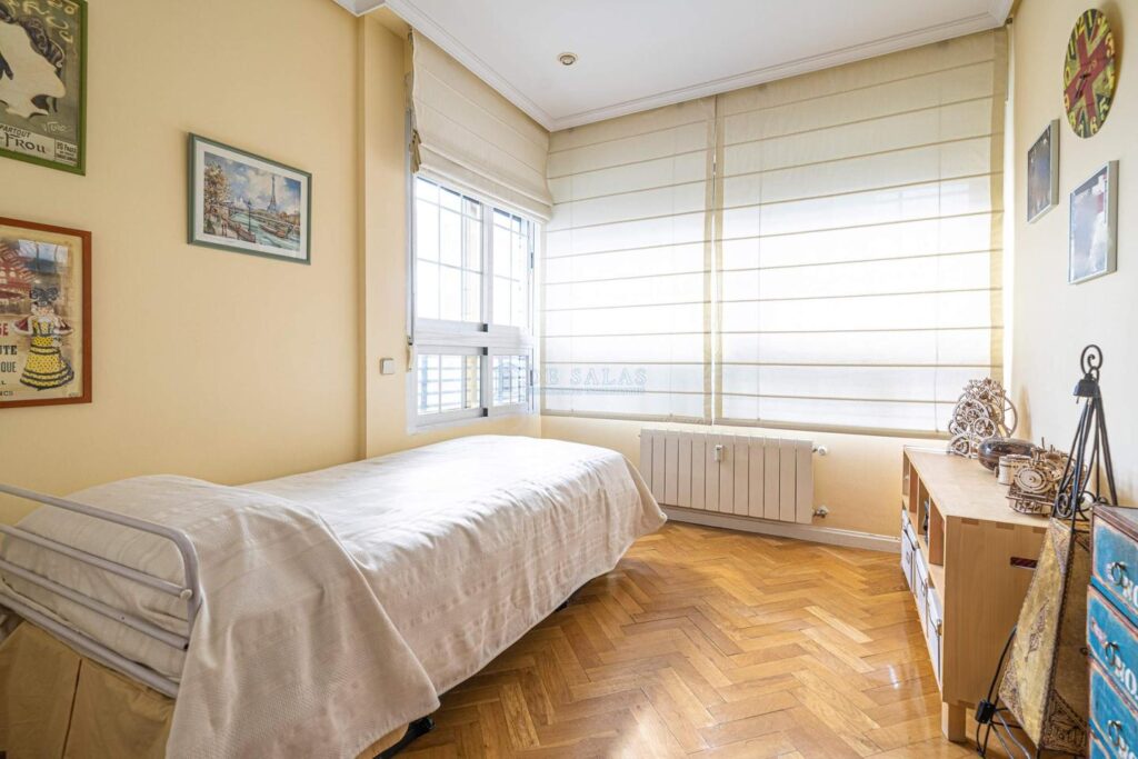 Piso en venta en Madrid de 160m2 REF:MIV01855