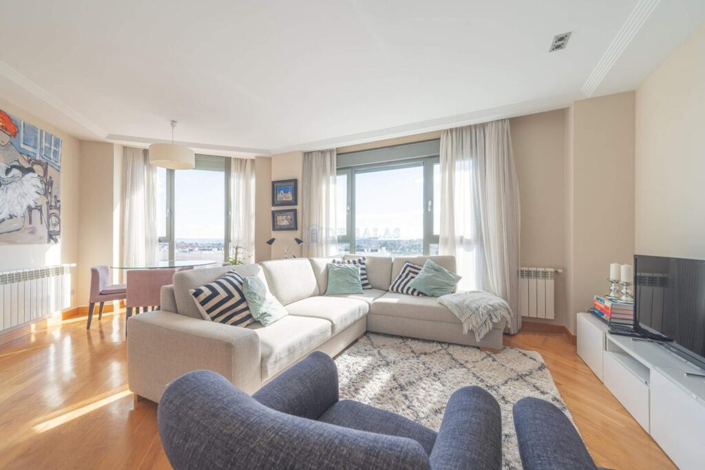 Piso en venta en Madrid de 159m2 REF:MAV02595