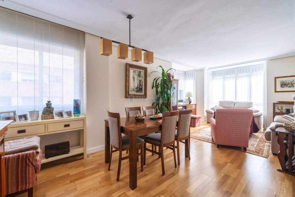 Piso en venta en Madrid de 122m2 REF:MAV02504