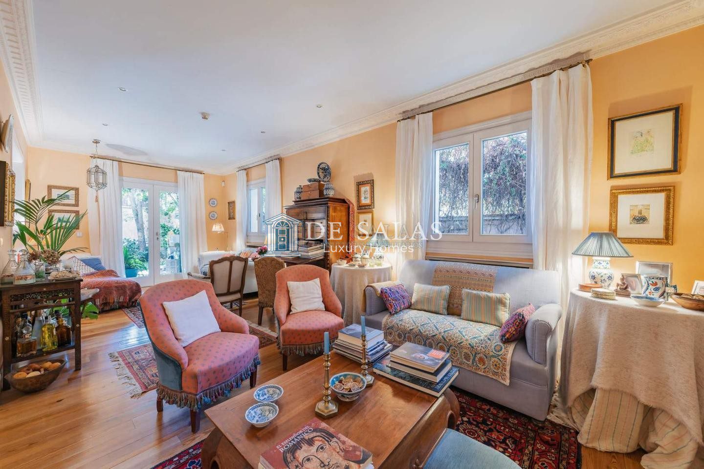 Casa Chalet en venta en Madrid de 415m2 REF:MAV02579