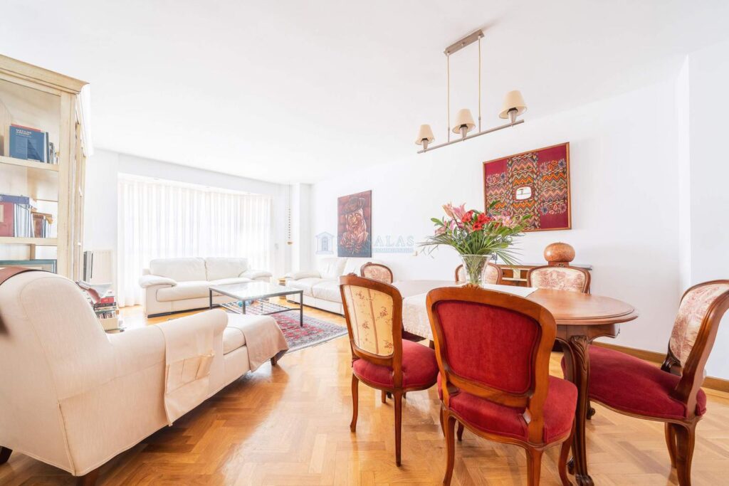 Piso en venta en Madrid de 134m2 REF:MAV02553