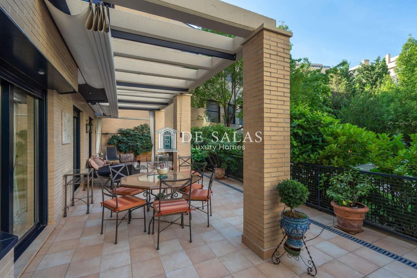 Piso en venta en Madrid de 172m2 REF:MAV02386