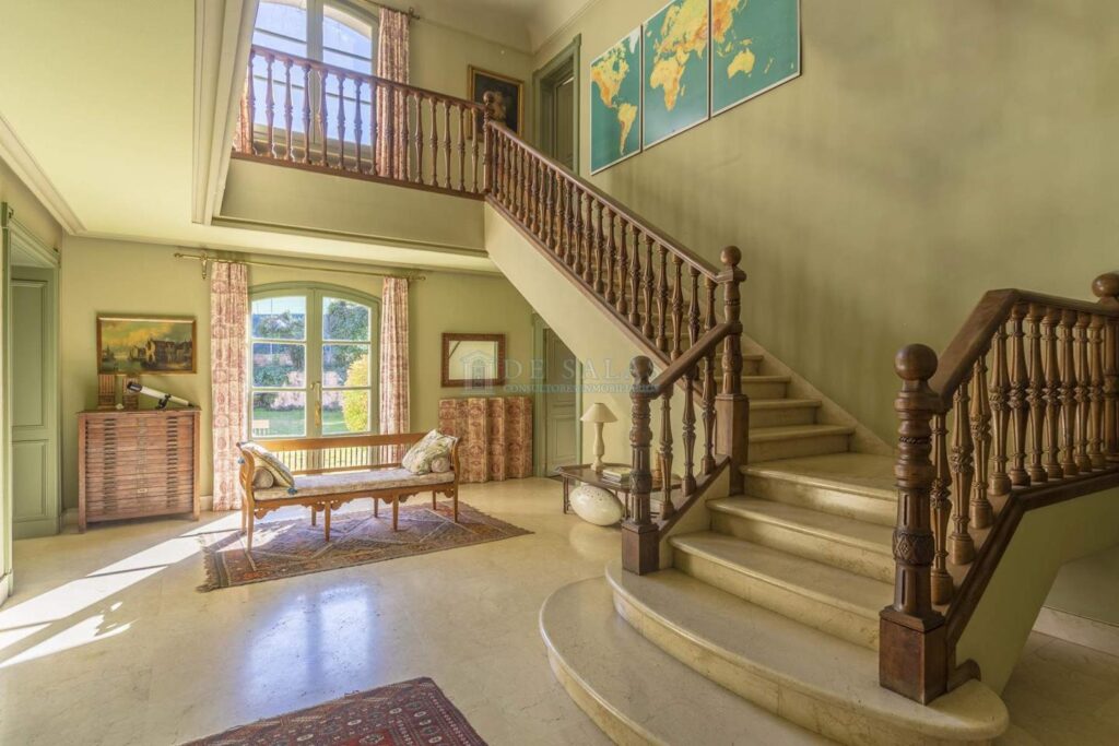 Casa Chalet en venta en Madrid de 998m2 REF:MAV02249