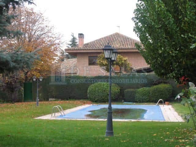 Casa Chalet en venta en Madrid de 509m2 REF:MAV02064
