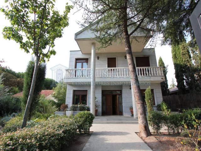 Casa Chalet en venta en Madrid de 605m2 REF:MAV01535