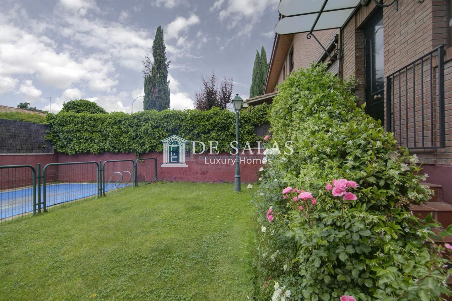 Casa Chalet en venta en Madrid de 340m2 REF:MAV02189