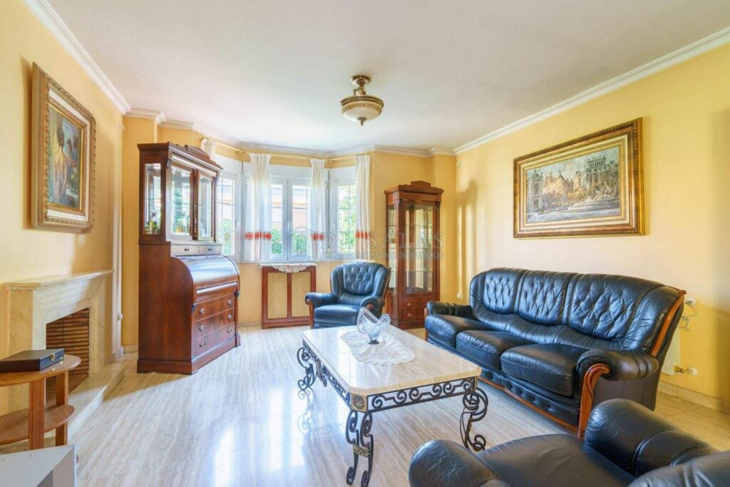 Casa Chalet en venta en Madrid de 355m2 REF:MAV02375