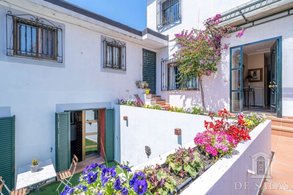 Casa con un coqueto jardín en Arturo Soria