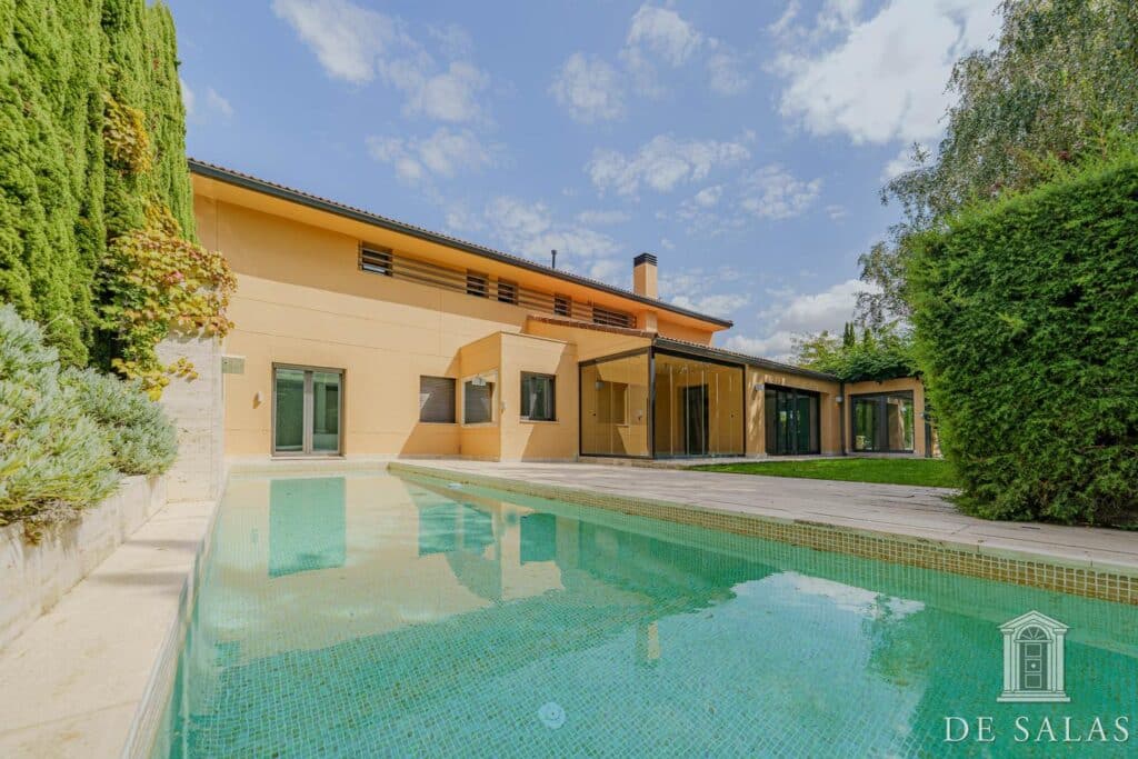 Chalet pareado de lujo en El Encinar de los Reyes - 280 m2