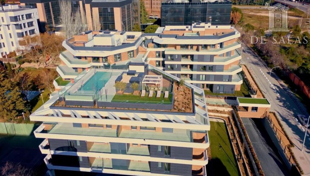 Espectacular Ático con terraza en Obra Nueva cerca de Parques y Transportes
