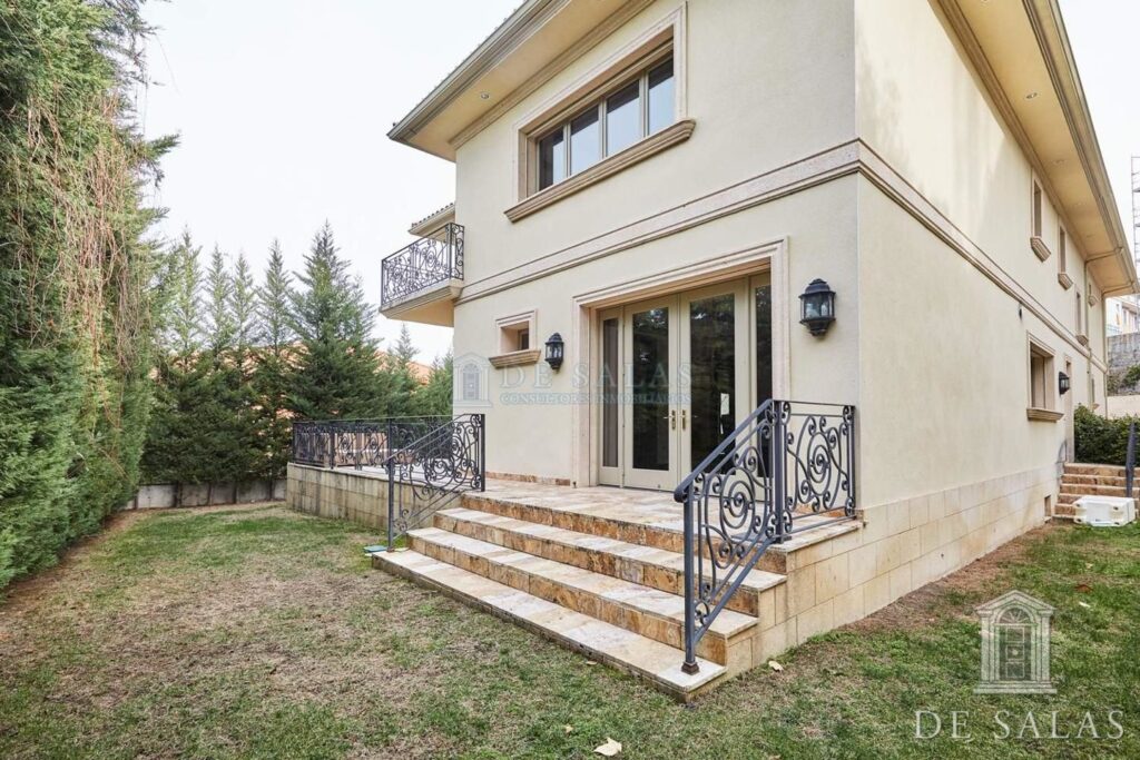 Chalet independiente cerca del golf