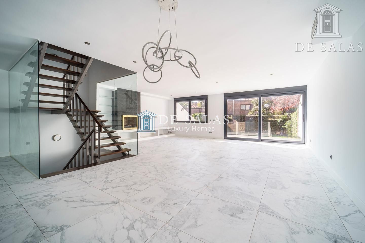 Chalet adosado de lujo en El Soto de la Moraleja – 400 m2