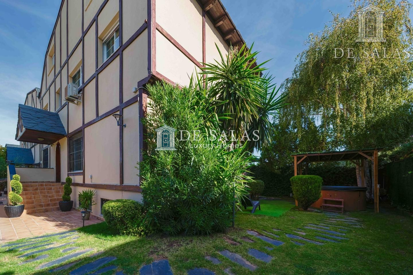 Fantástica vivienda pareada en Mirasierra