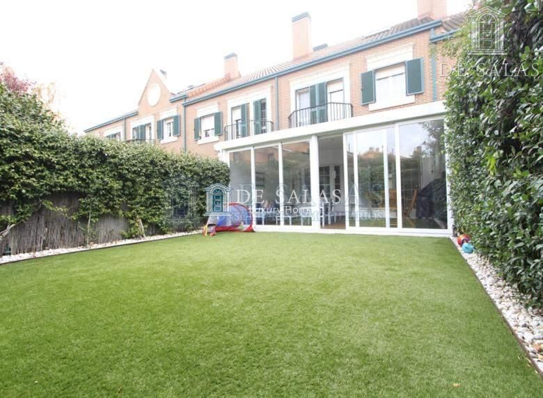 Chalet adosado en El Encinar de los Reyes