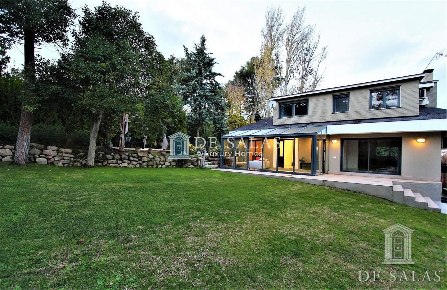 Exclusivo chalet independiente en Puerta de Hierro