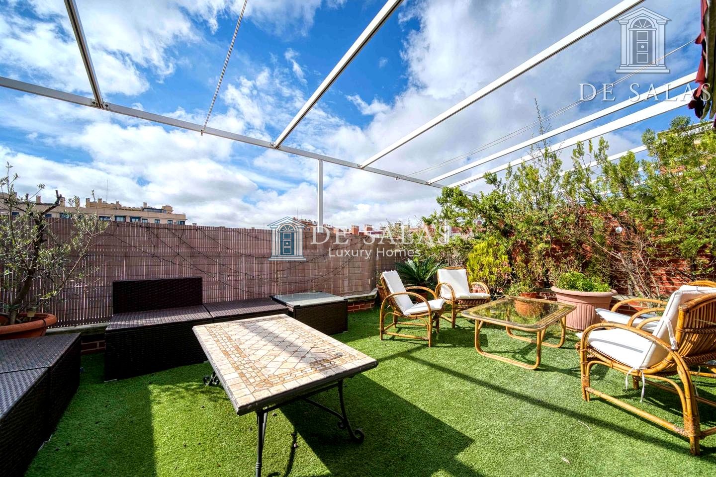 Impresionante Ático Triplex con dos terrazas en Conde Orgaz