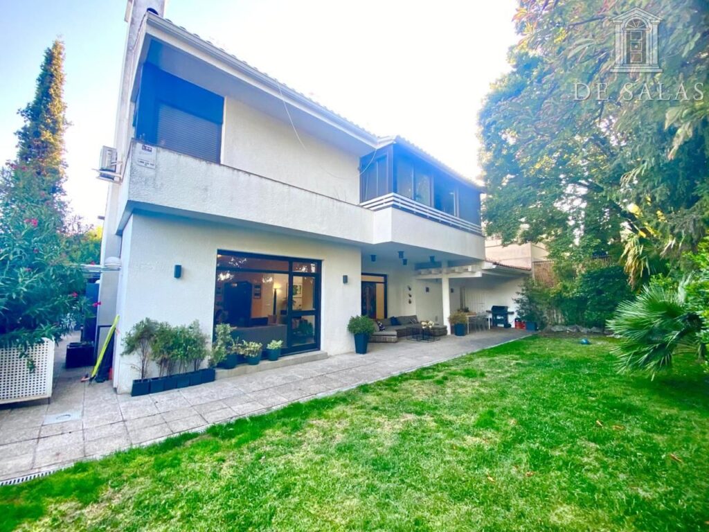 Magnífico Chalet pareado con jardín privado de 150m².