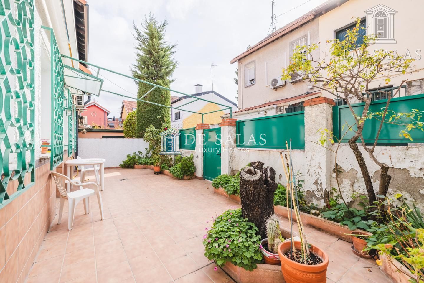 Chalet Adosado en la Colonia Prosperidad en Ciudad Jardín