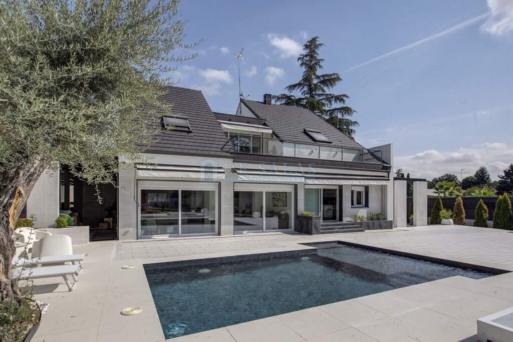 Chalet independiente de lujo totalmente reformado