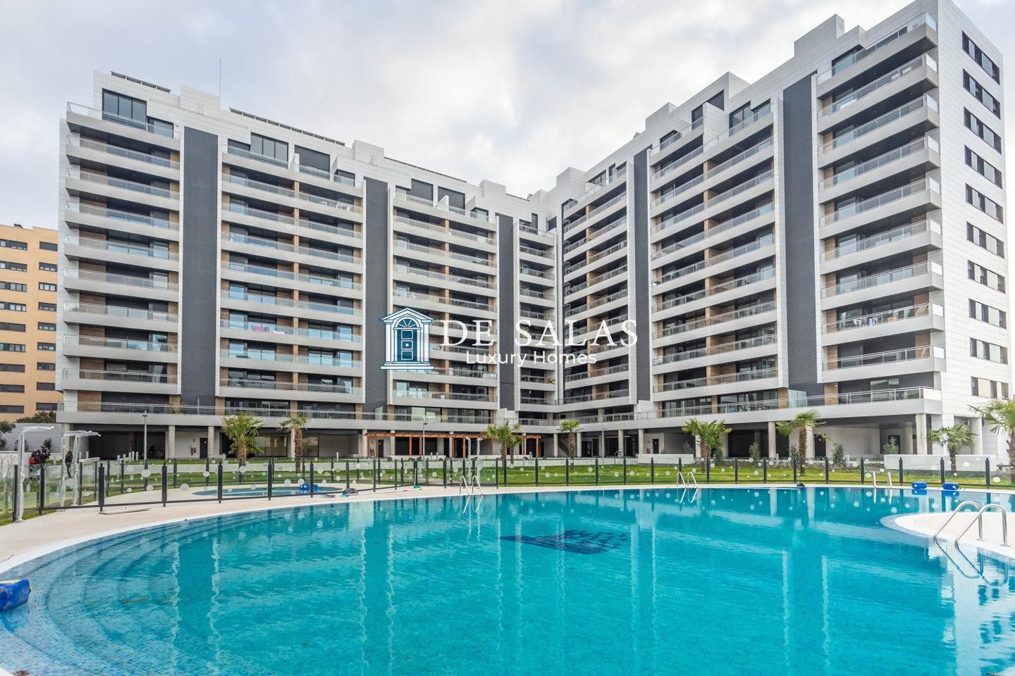 Magnífico piso en urbanización de lujo en Valdebebas en alquilar