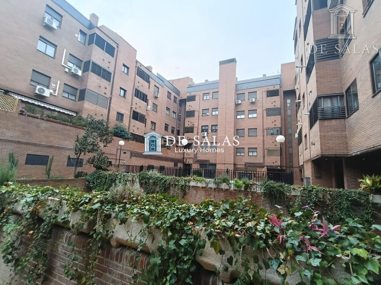 Piso de cuatro dormitorios en Pinar de Chamartín