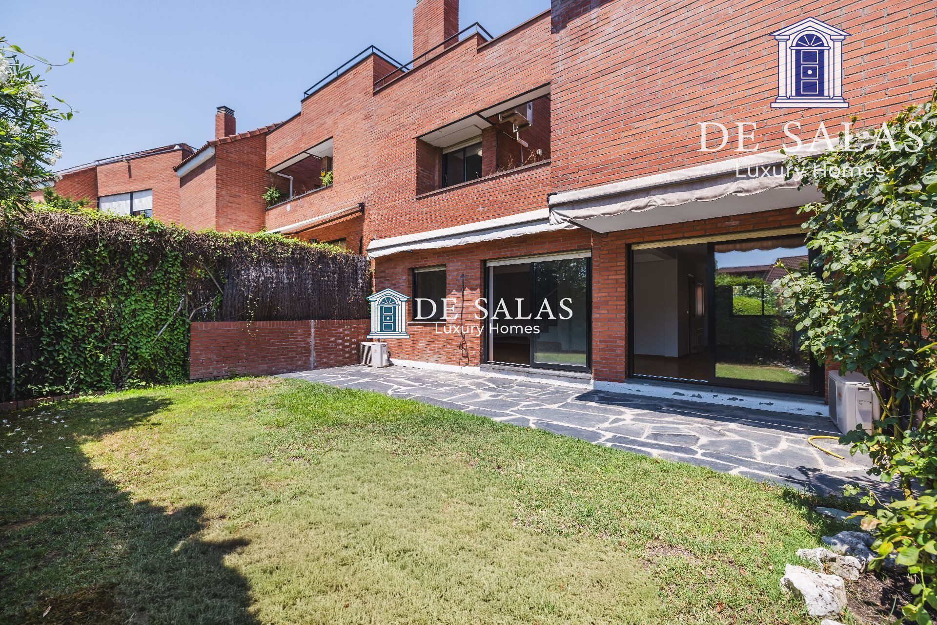 Espléndido chalet adosado en urbanización privada en el Soto de la Moraleja
